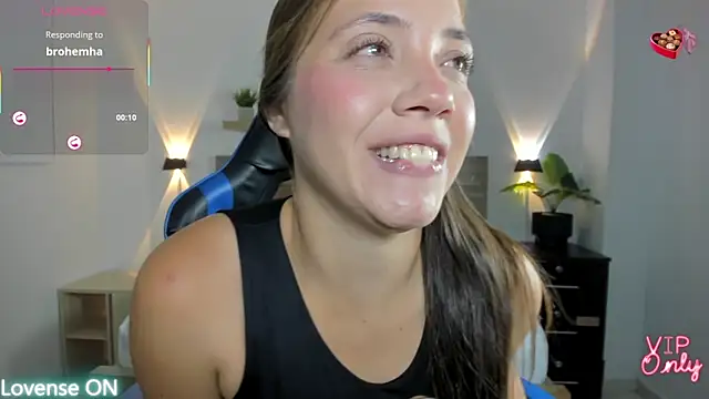 Snapshot of nataly_rodri chatting on 01/14/26, 02:06 nataly rodri online show from 01/14/26, 02:06