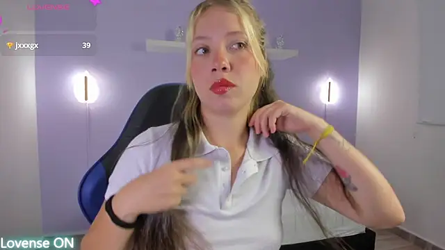 nataly rodri online show from 06/30/26, 02:23