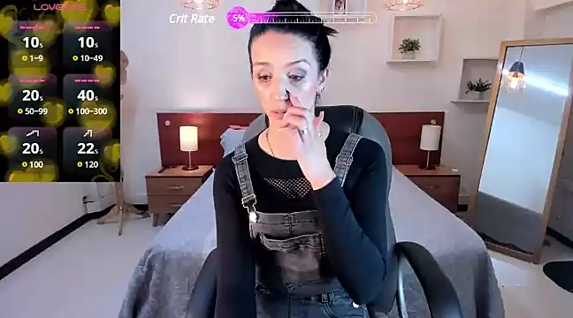 Kristen Garner online show from 12/17/24, 08:10