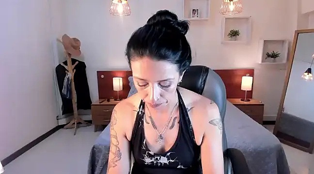 Kristen Garner online show from 12/20/24, 08:34