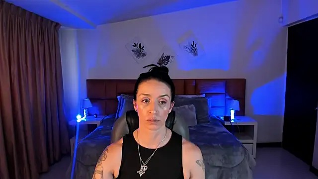 Kristen Garner online show from 11/08/25, 08:18