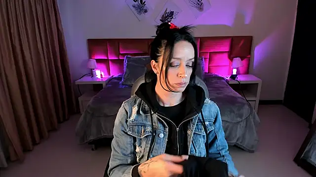 Kristen Garner online show from 11/15/25, 08:38