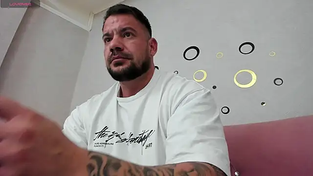 musclemonster31 online show from 02/03/25, 10:00