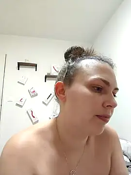 Snapshot of LEAsquirt91 chatting on 02/06/25, 02:55 LEAsquirt91 online show from 02/06/25, 02:55