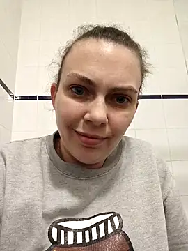 Snapshot of LEAsquirt91 chatting on 02/26/25, 10:20 LEAsquirt91 online show from 02/26/25, 10:20