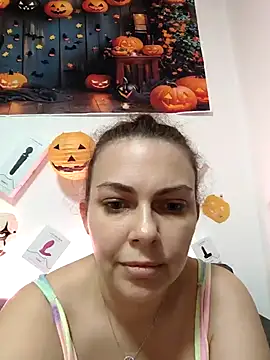 Snapshot of LEAsquirt91 chatting on 11/15/25, 11:18 LEAsquirt91 online show from 11/15/25, 11:18