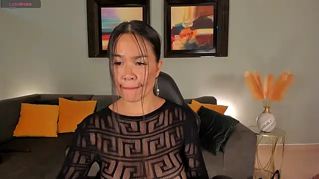 PuiYee online show from 01/06/25, 09:32