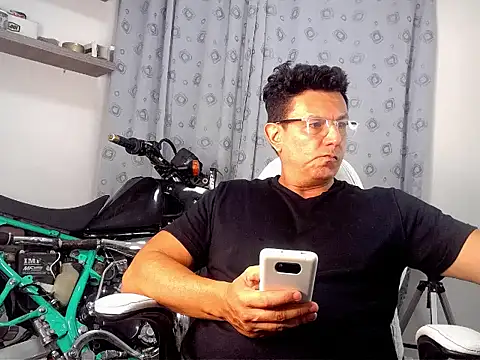 pedropicapi online show from 10/04/25, 02:31