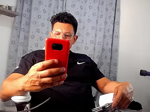 pedropicapi online show from 10/28/25, 12:03