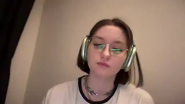 Isabel-Bailey online show from 01/25/25, 09:14