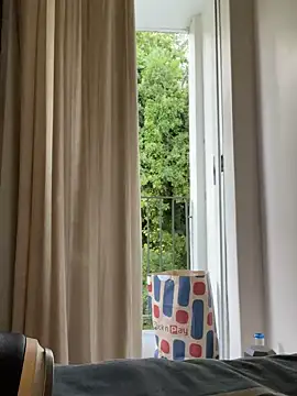 Snapshot of YesTheSexiest chatting on 12/08/24, 03:56 YesTheSexiest online show from 12/08/24, 03:56