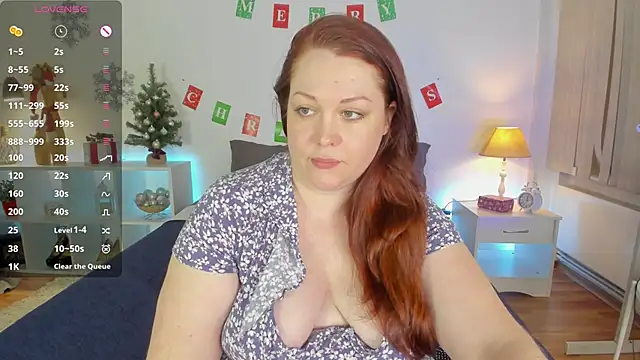Snapshot of CutieGinger chatting on 12/28/24, 10:02 CutieGinger online show from 12/28/24, 10:02