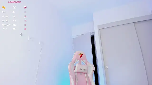 mia yourmommy online show from 12/04/25, 12:53