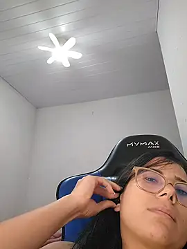 Rafaelayamazaki online show from 06/01/26, 11:56