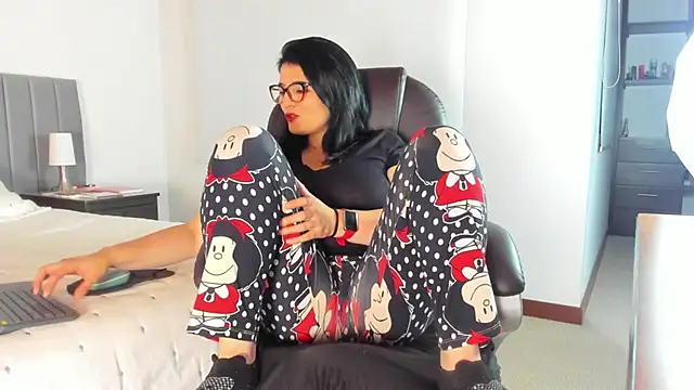 Snapshot of adriana71 chatting on 12/03/25, 03:14 adriana71 online show from 12/03/25, 03:14