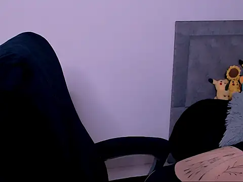 Snapshot of diana__34 chatting on 10/12/25, 12:20 diana 34 online show from 10/12/25, 12:20