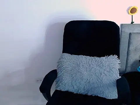 Snapshot of diana__34 chatting on 02/26/26, 11:48 diana 34 online show from 02/26/26, 11:48