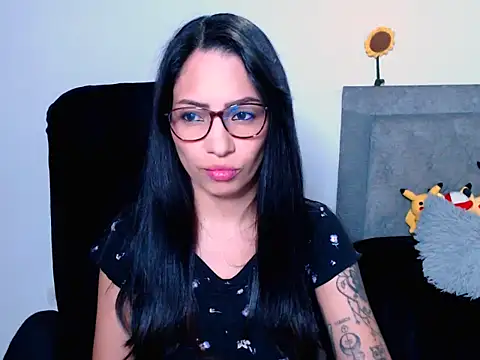 Snapshot of diana__34 chatting on 03/06/26, 01:13 diana 34 online show from 03/06/26, 01:13