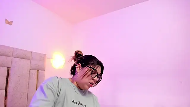 PauletteJ online show from 12/13/24, 11:55