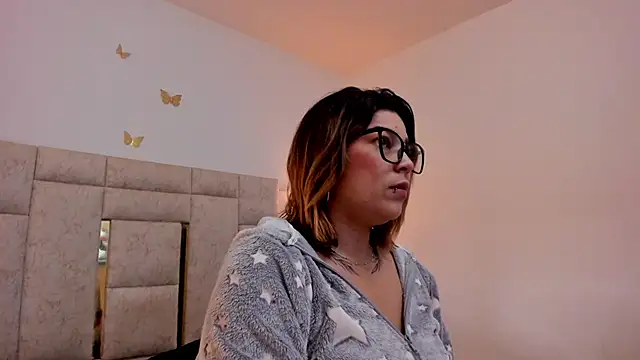 PauletteJ online show from 12/27/24, 11:50