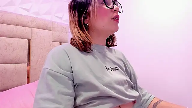 PauletteJ online show from 01/10/25, 02:55