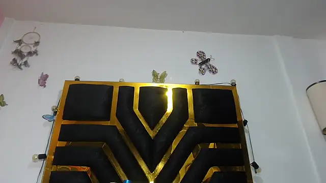 Snapshot of Helennahot chatting on 10/22/25, 05:13 Helennahot online show from 10/22/25, 05:13