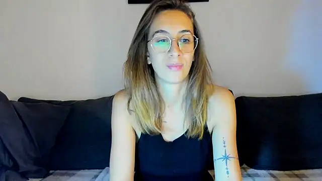 DesireMore90 online show from 10/23/25, 09:57