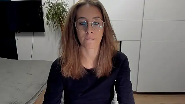 Snapshot of DesireMore90 chatting on 06/14/26, 03:14 DesireMore90 online show from 06/14/26, 03:14