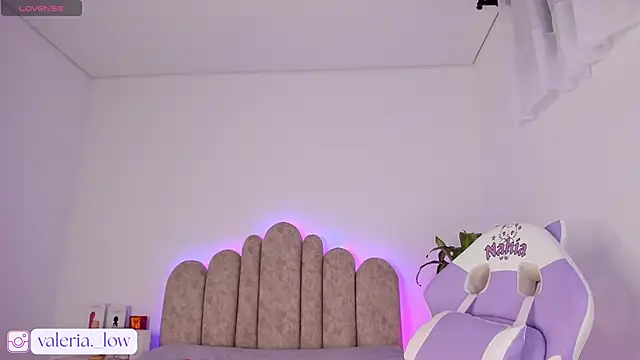 nahia low online show from 09/18/25, 05:53