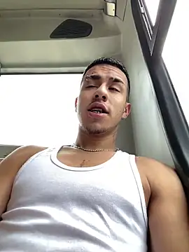 Snapshot of IanValencia_ chatting on 03/14/25, 07:34 IanValencia online show from 03/14/25, 07:34