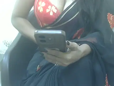 Snapshot of Lusty_Wife1 chatting on 11/09/25, 05:00 Lusty Wife1 online show from 11/09/25, 05:00