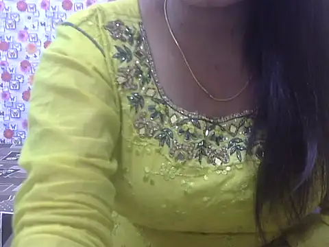 Snapshot of Lusty_Wife1 chatting on 11/21/25, 05:11 Lusty Wife1 online show from 11/21/25, 05:11