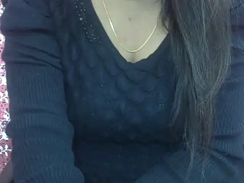 Snapshot of Lusty_Wife1 chatting on 12/04/25, 06:05 Lusty Wife1 online show from 12/04/25, 06:05