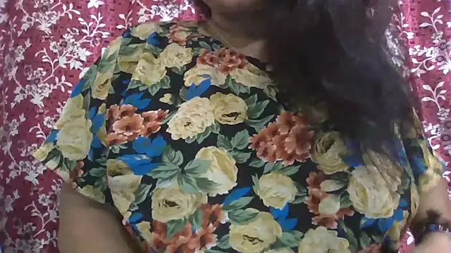 Snapshot of Lusty_Wife1 chatting on 03/06/26, 08:33 Lusty Wife1 online show from 03/06/26, 08:33
