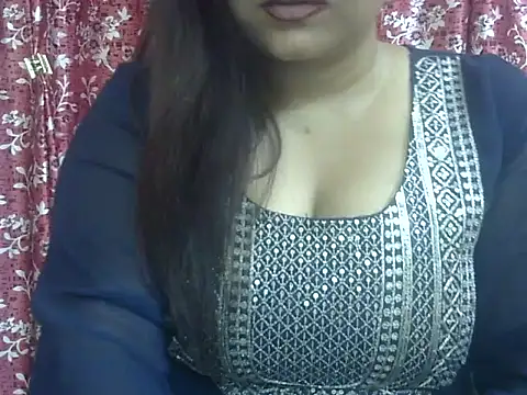 Snapshot of Lusty_Wife1 chatting on 04/20/26, 10:40 Lusty Wife1 online show from 04/20/26, 10:40
