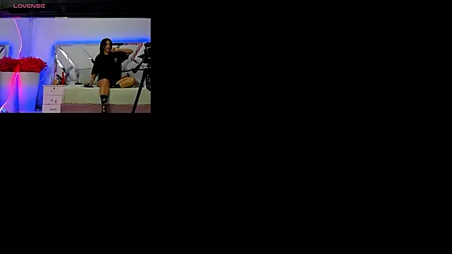 Iris Ross  online show from 12/28/24, 07:11