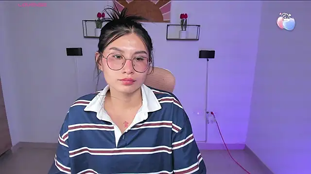 emily villamil online show from 06/26/26, 08:46