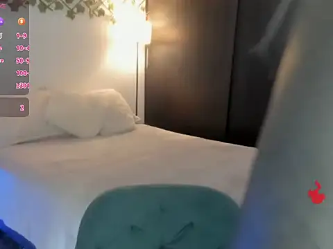 Snapshot of naty_nattttttt chatting on 10/29/25, 01:46 naty nattttttt online show from 10/29/25, 01:46