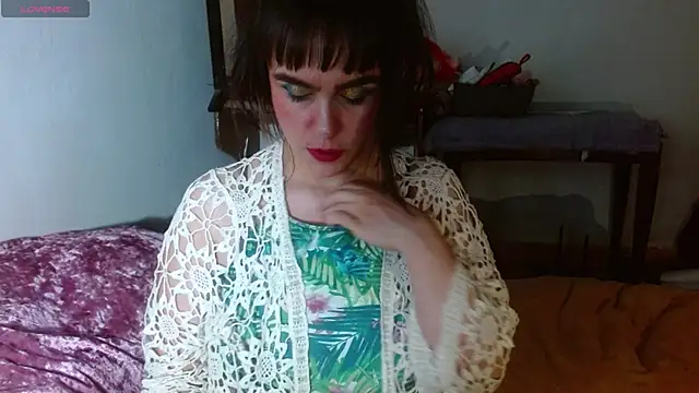 collette beaufoy  online show from 12/04/25, 06:23