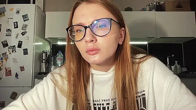  emilia xxx online show from 12/04/24, 04:21