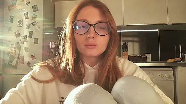  emilia xxx online show from 12/09/24, 07:28