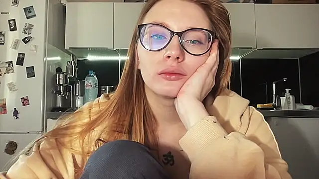  emilia xxx online show from 12/15/24, 08:08