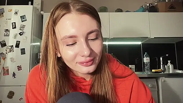  emilia xxx online show from 12/21/24, 03:14