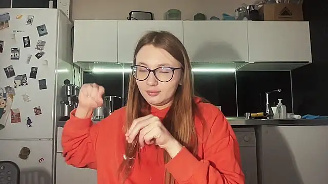  emilia xxx online show from 12/30/24, 03:03