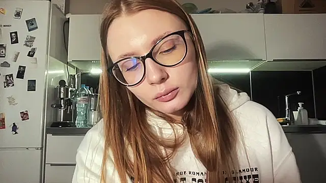  emilia xxx online show from 01/04/25, 08:06