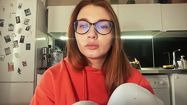  emilia xxx online show from 01/16/25, 03:34