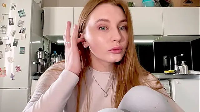  emilia xxx online show from 01/22/25, 05:16