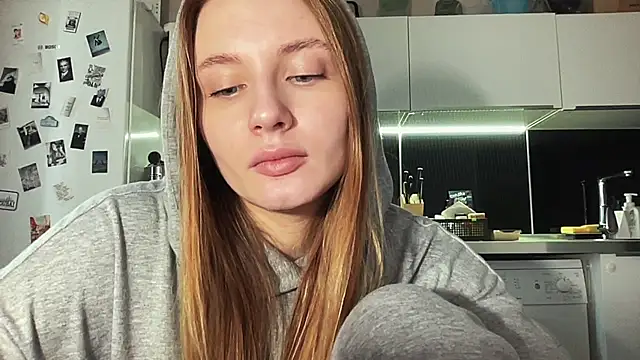  emilia xxx online show from 01/24/25, 06:46