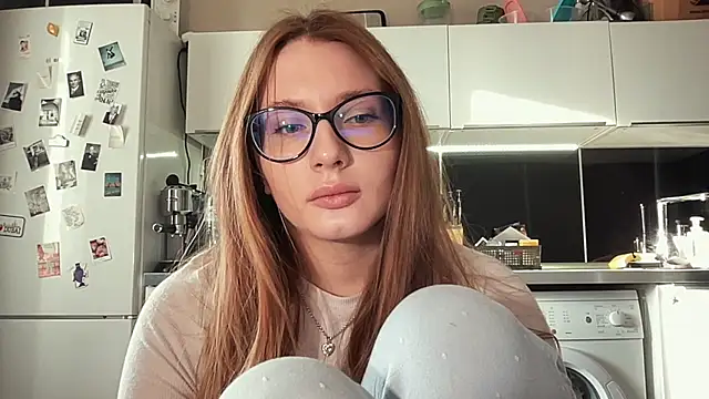  emilia xxx online show from 01/30/25, 04:16