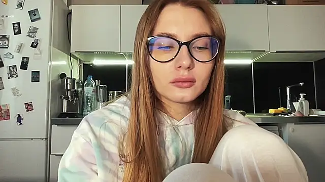  emilia xxx online show from 02/05/25, 05:41